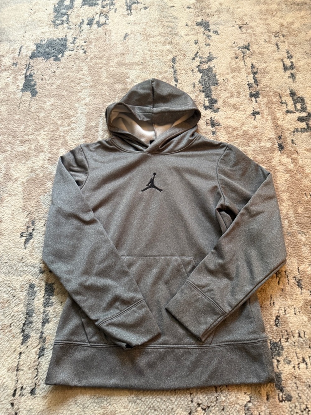 Big boys size m (10-12) Jordan Gray Pullover Hoodie with Jumpman Emblem